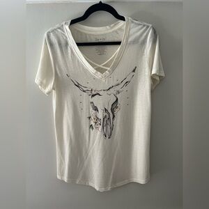 Zoe + Liv Ivory Skull Graphic Tee